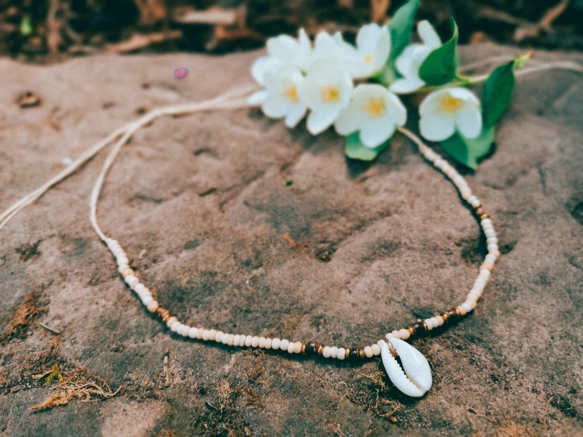 Choker Kette "Luana", Muschel, Kokosperlen, verstellbar -