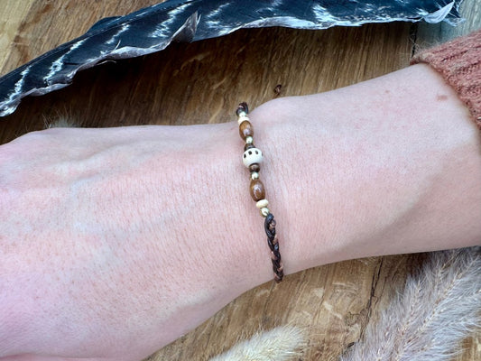 Geflochtenes Lederarmband Holzperlen - Armbänder