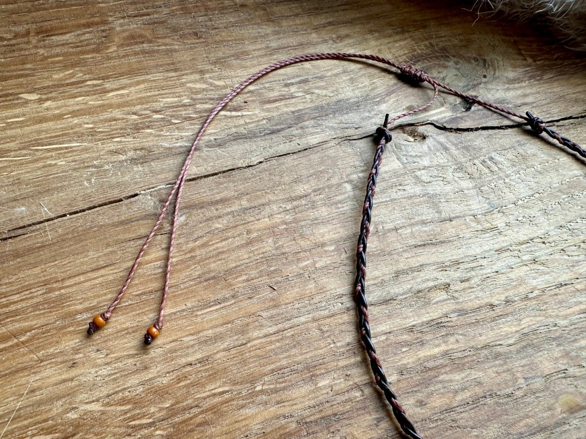 Halbmond Kette , Perlen, Leder geflochten - Halsketten