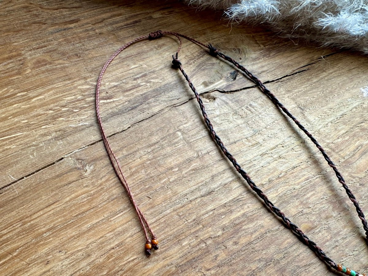 Halbmond Kette , Perlen, Leder geflochten - Halsketten