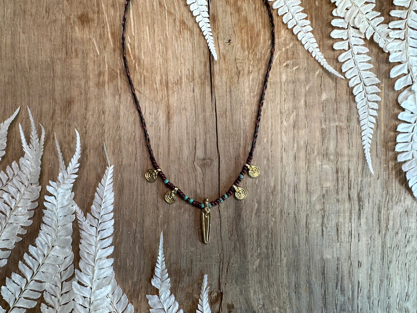 verspielte Boho Kette "Luna" mit Messinganhängern, Ethno Chic - Halsketten