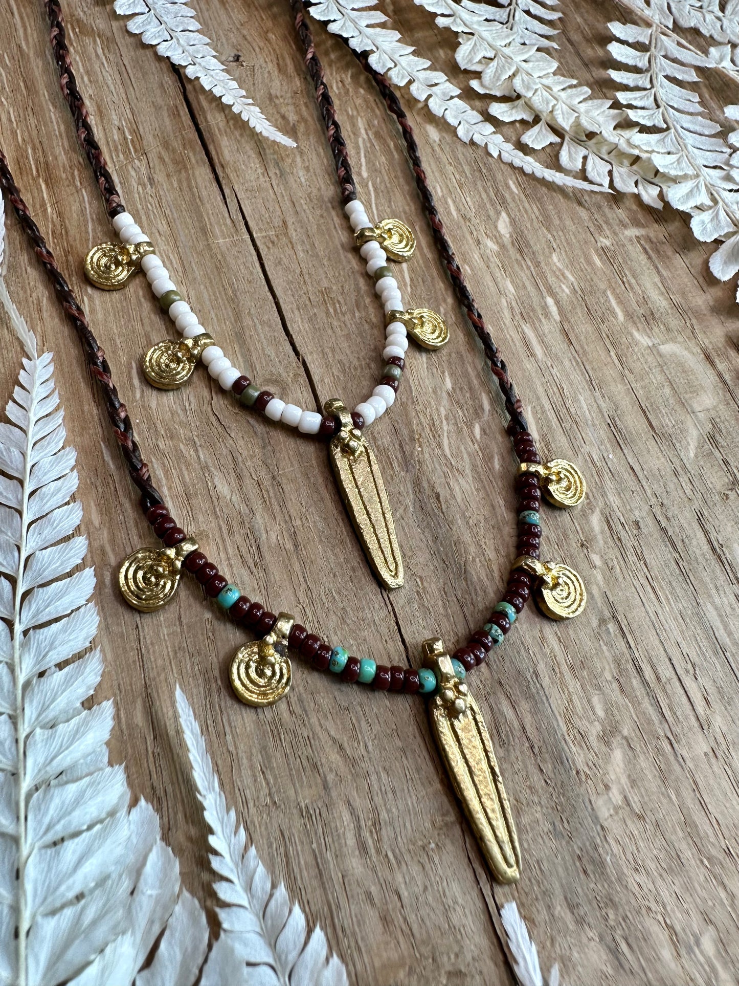 verspielte Boho Kette "Luna" mit Messinganhängern, Ethno Chic - Halsketten