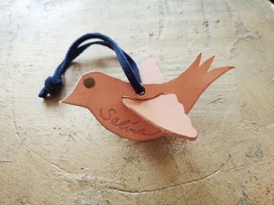 Personalisierter Weihnachtsbaum - Schmuck "Vogel", Leder -