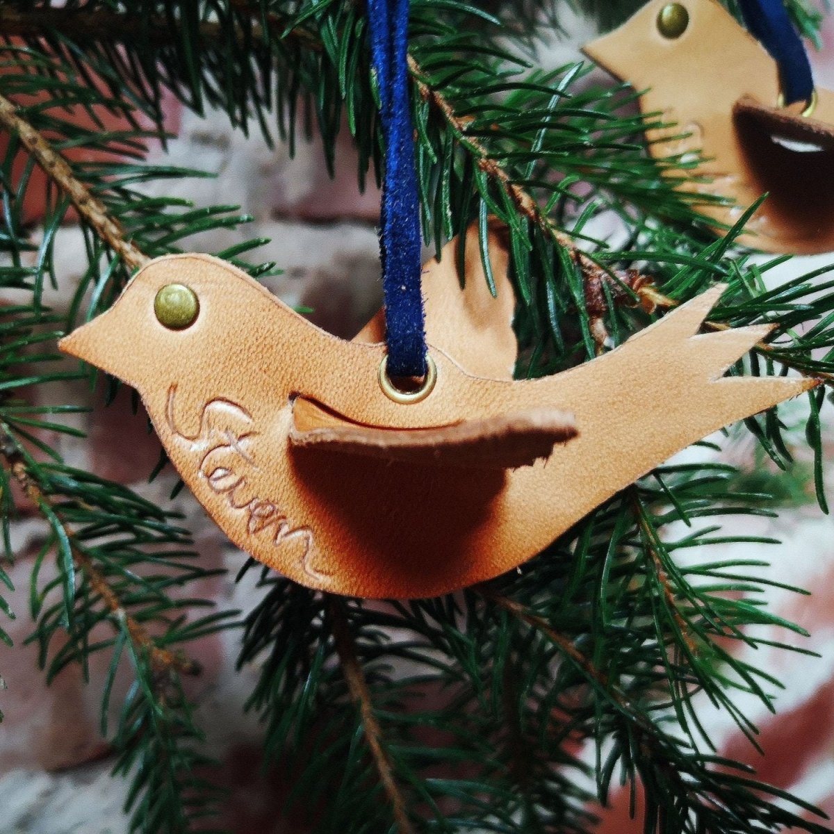 Personalisierter Weihnachtsbaum - Schmuck "Vogel", Leder -