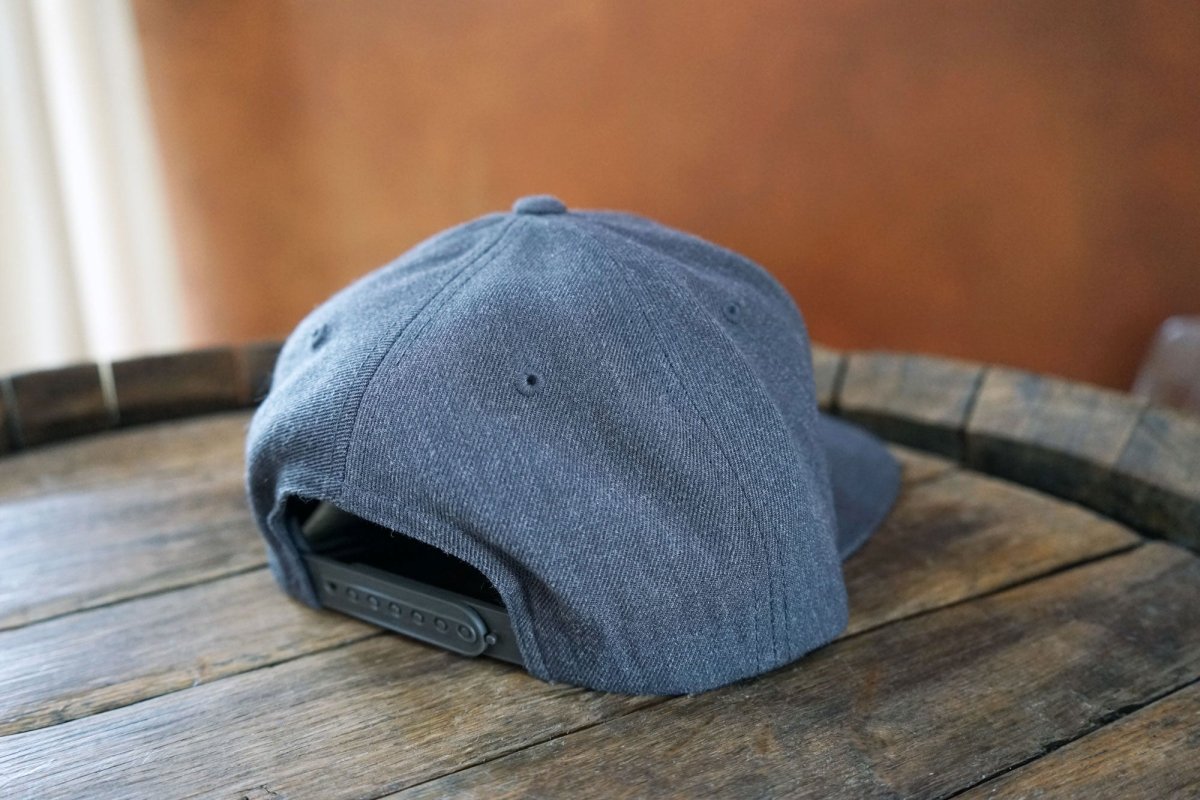 Unisex Snapback - Cap Grau mit Fuchs Lederpatch - Cap