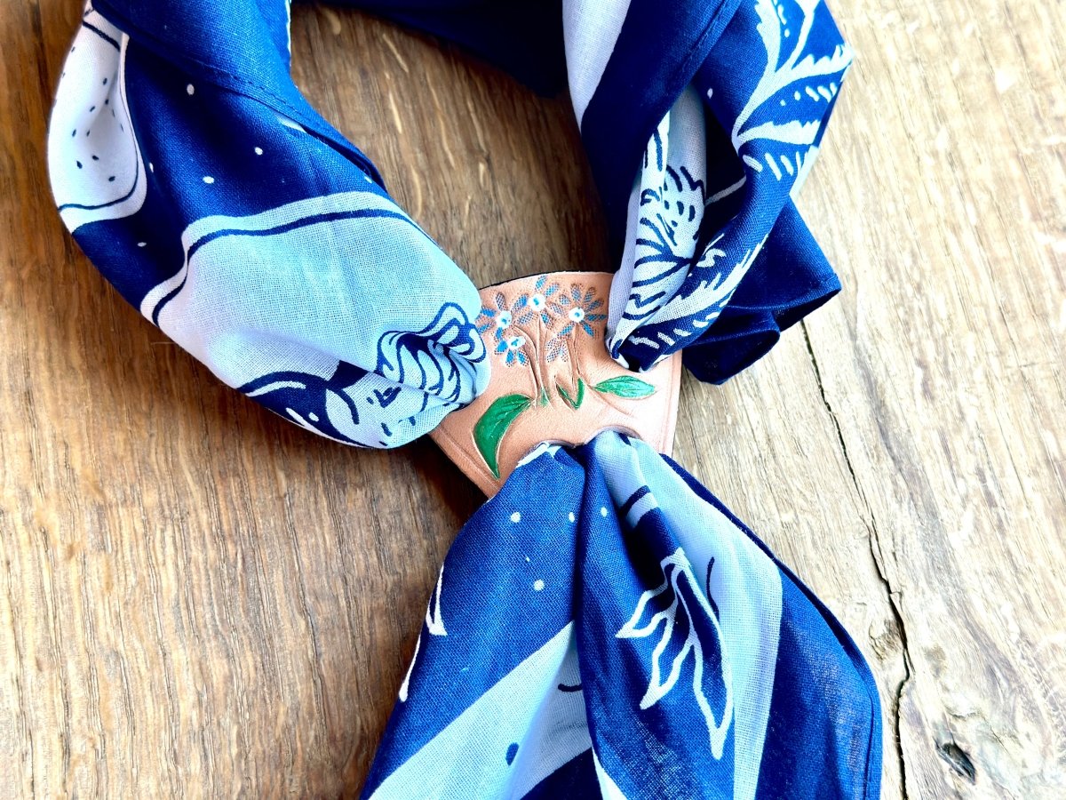 Tuchring Leder Blumenmotiv Bandana Slide - Bandana