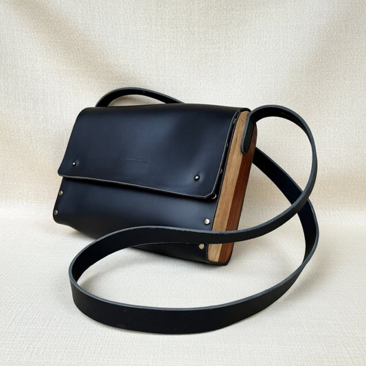 Handgefertigte Leder-Holz-Tasche „Black Rosewood“ – Exklusive Unikat-Handtasche aus Rindslede - Handtasche
