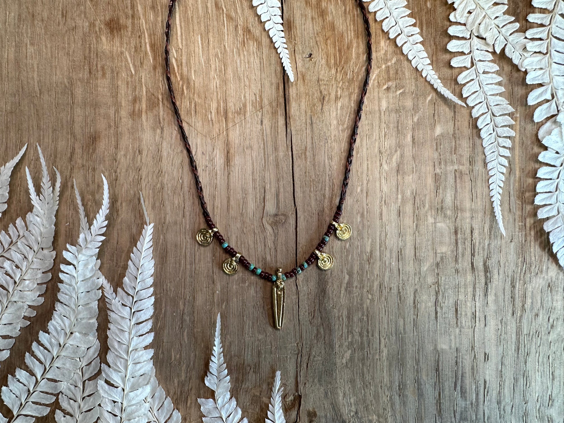 verspielte Boho Kette "Luna" mit Messinganhängern, Ethno Chic - Halsketten