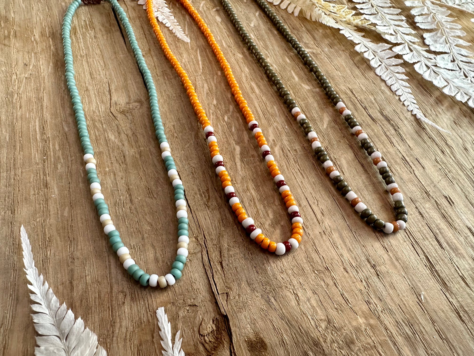 verstellbare, dünne Perlenkette "Iris", Boho Stil - Halsketten