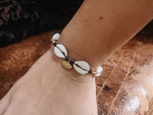 Set - Muschel Choker Kette mit passendem Armband, Messinganhänger, Holzperlen - Ketten