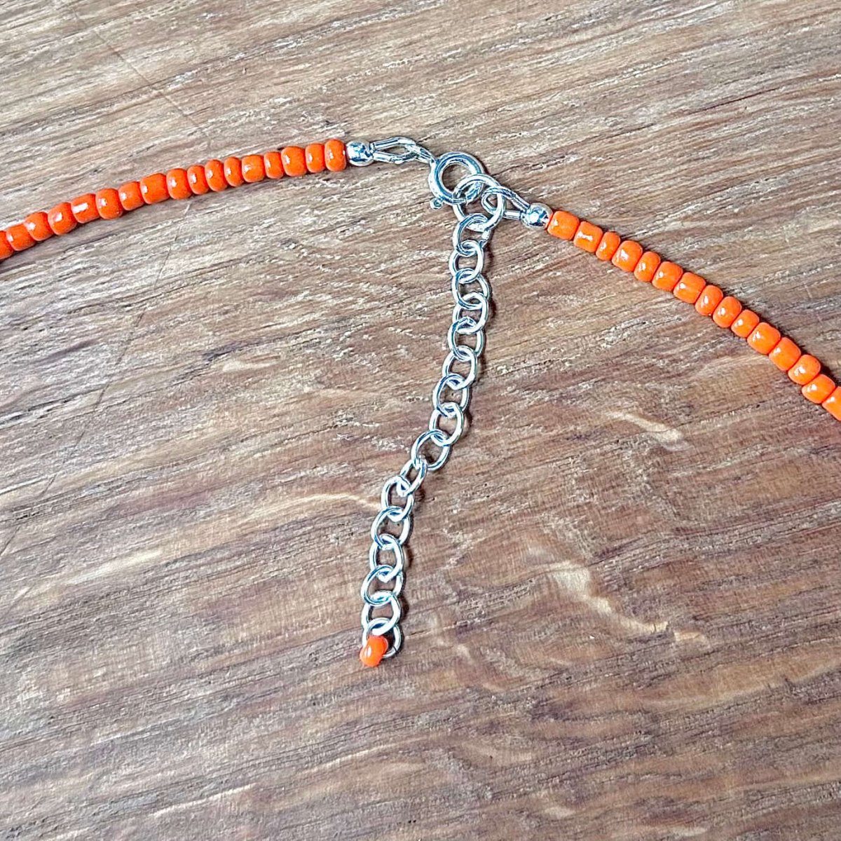 Halskette Orange getragen, Boho Look – Solene von Spitzstock
